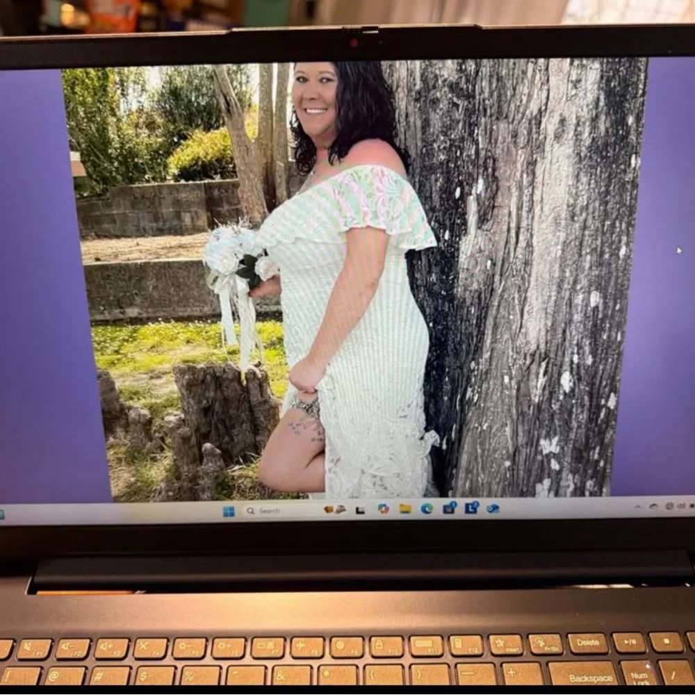 Lenovo touch screen laptop used twice. Nothing wrong with it & in mint condition